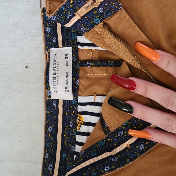 nwt Denim & Flower Tan shorts size 29/36 - Picture 3 of 4